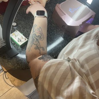 Creative Nails - Nail Salons Near Me - Bossier City, Louisiana
