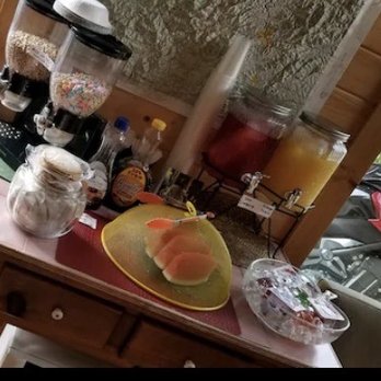 Rolling Hills Lodge - Breakfast was delicious. The juice was delightful. - Hotels Near Me - Cherokee, North Carolina