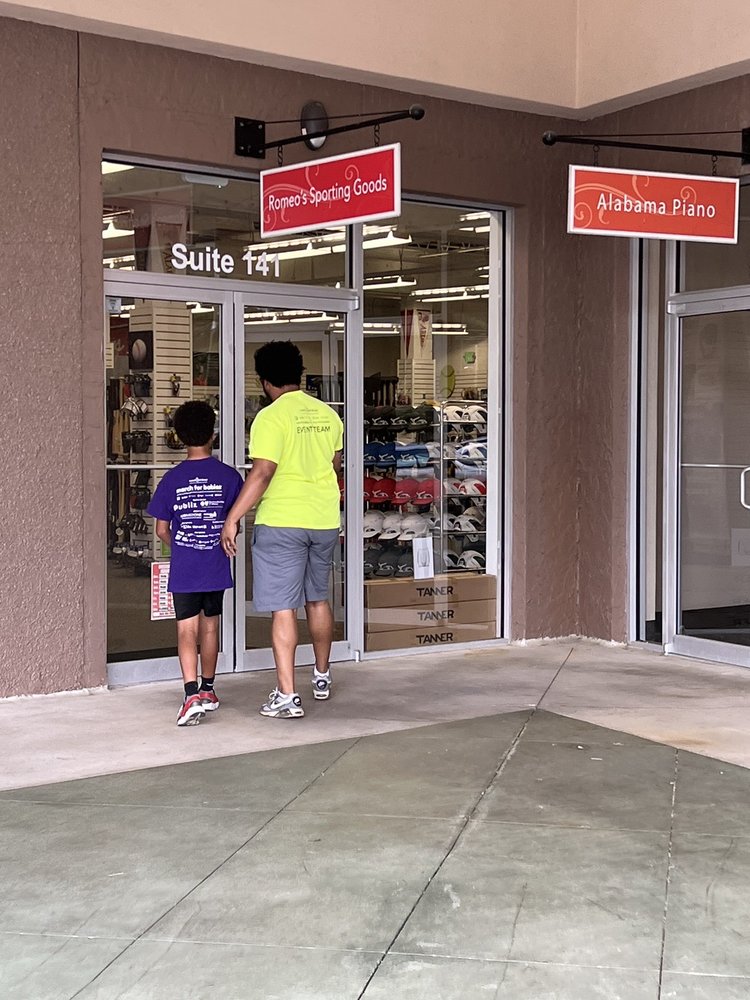 ROMEO SPORTING GOODS Updated October 2024 11 Photos 1425 Montgomery Hwy, Birmingham