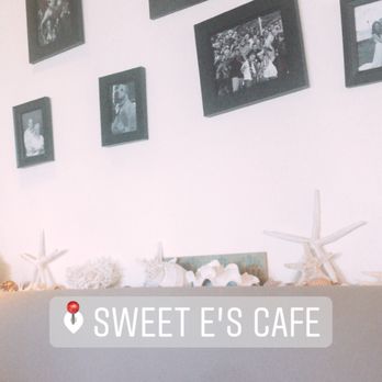 Sweet E's Cafe - A bit of the inside of Sweet E's Cafe! - Cafes Near Me - Honolulu, Hawaii Sweet E's Cafe - A bit of the inside of Sweet E's Cafe! - Cafes Near Me - Honolulu, Hawaii