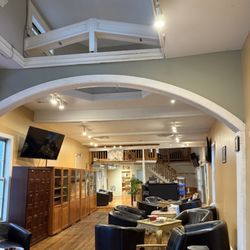 Lou's Cigar Lounge