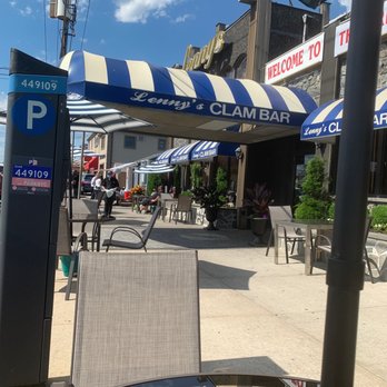 Lenny's Clam Bar - Outdoor dining - Seafood Near Me - Howard Beach, New York Lenny's Clam Bar - Outdoor dining - Seafood Near Me - Howard Beach, New York