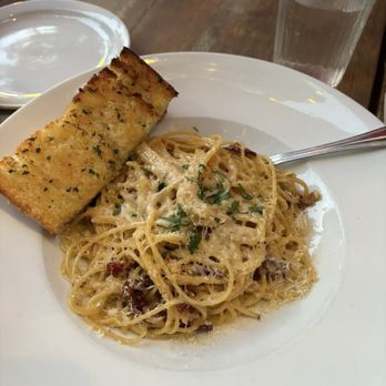 Paesanos - Spaghetti Carbonara - Italian Near Me - Davis, California