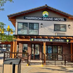 Harrison Grand Motel - Storefront view.