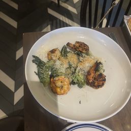This is the 23 dollar Caesar. ridiculously small this is a scam. This is the 23 dollar Caesar. ridiculously small this is a scam.