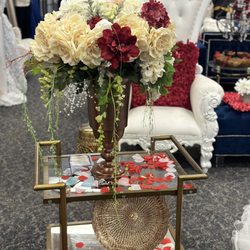 Caccies Bridal Closet - Interior