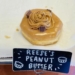 Sweet Apple Donut & Coffee