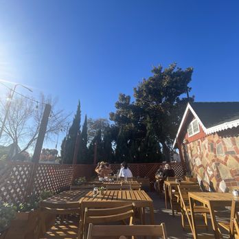 Ashby Eatery - Outdoor seating - Breakfast & Brunch Near Me - Berkeley, California