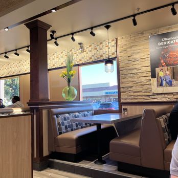 Sizzler - Interior - Seafood Near Me - Ontario, California