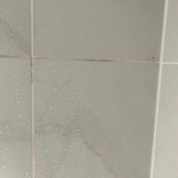 Hotel Grand Pacific - Filthy grout - Hotels Near Me - Victoria, British Columbia Hotel Grand Pacific - Filthy grout - Hotels Near Me - Victoria, British Columbia