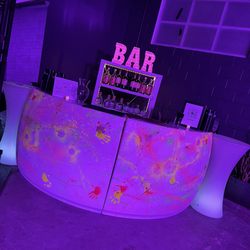 Gold Shaker Bartending