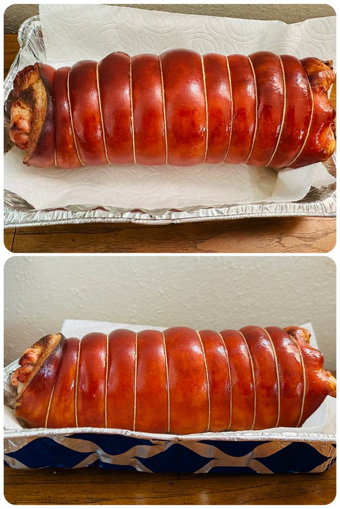 Echoy’s Lechon Logo
