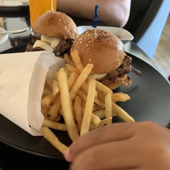 La Cayetana - Sliders - Steakhouses Near Me - Tijuana, BCN
