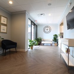 George P Cerniglia, DDS - Minimal wait waiting room