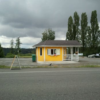 Newcastle Espresso - a small yellow building on the corner of a road - Coffee & Tea Near Me - Newcastle, Washington Newcastle Espresso - a small yellow building on the corner of a road - Coffee & Tea Near Me - Newcastle, Washington