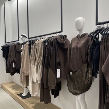 ALO - Men's Clothing Near Me - The Woodlands, Texas ALO - Men's Clothing Near Me - The Woodlands, Texas