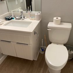 Airbnb Cozy Room - Fact- tiny single sink.