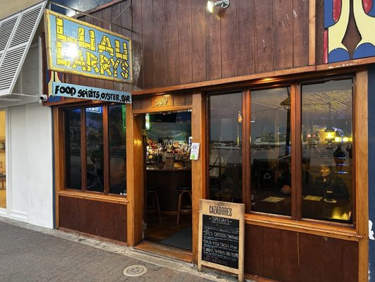 Luau Larry's by null