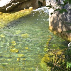 San Ysidro Falls Trail - Clear cold water