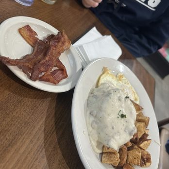 Sunset Grill - Biscuit and gravy - American Near Me - Fredericksburg, Texas