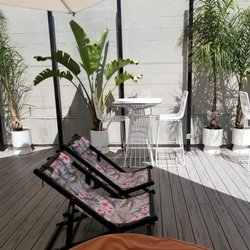 Adelphi Hotel - Seating on the roof.