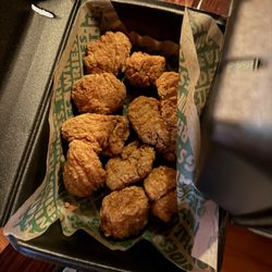Wingstop - Second box of chicken missing sauce. How!?!