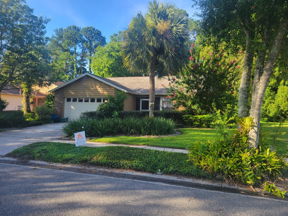 Slide of Parlament Roofing and Construction