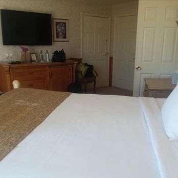 Inn At Churon Winery - Hotels Near Me - Temecula, California