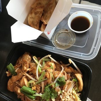 Mama Made - Chicken Pad Thai and Potstickers - Thai Near Me - San Diego, California Mama Made - Chicken Pad Thai and Potstickers - Thai Near Me - San Diego, California