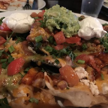 Yard House - New American Near Me - Honolulu, Hawaii
