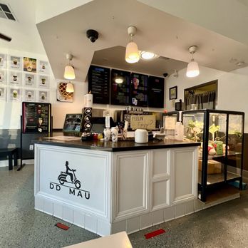 DD Mau - Inside - Coffee & Tea Near Me - Cerritos, California
