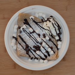 Holly’s Crepes 