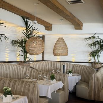 Las Brisas - booth section (i didn't sit here but it's pretty) - Mexican Near Me - Laguna Beach, California Las Brisas - booth section (i didn't sit here but it's pretty) - Mexican Near Me - Laguna Beach, California