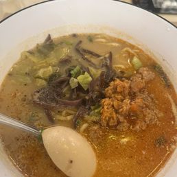 Sesame garlic ramen w/ egg and spicy pork