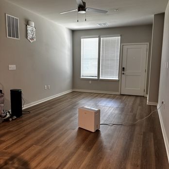 Bright & Right Cleaning - Home Cleaning Near Me - Cudahy, Wisconsin Bright & Right Cleaning - Home Cleaning Near Me - Cudahy, Wisconsin