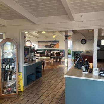 Big Sur Restaurant - Indoor dining - Seafood Near Me - San Simeon, California