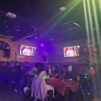 Simon Parilla - Saturday nights inside - Colombian Near Me - Longwood, Florida