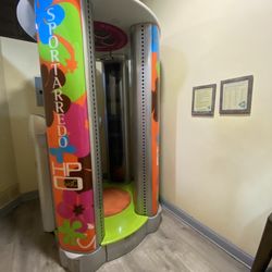 Beach Bum Tanning Bayside - Latest in stand-up tanning. Large, clean, private room.