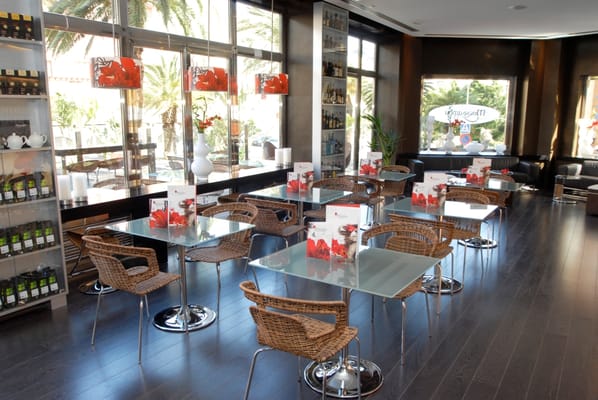 Occidental Santa Cruz Contemporáneo by null