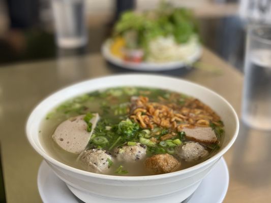 Bánh Cuôn Bún Mộc Ông Ta by null