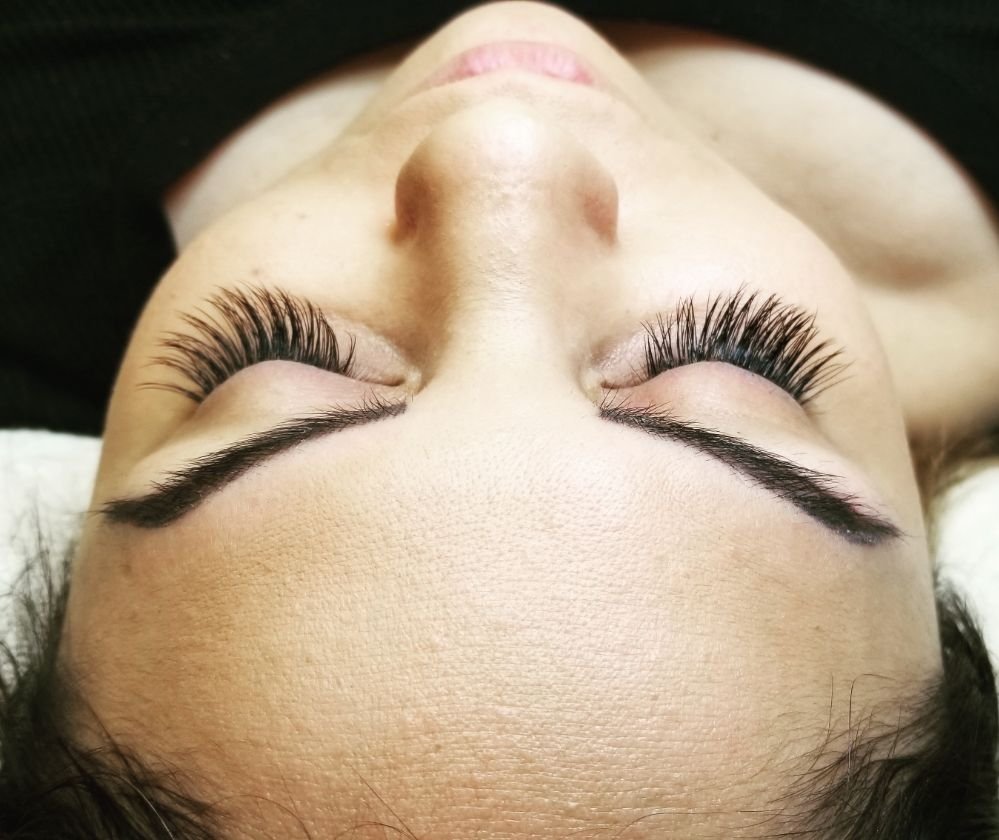 CB Lash and Beauty Logo