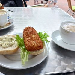 Fischspezialitäten Mundt - Backfisch mit Remoulade / Baked, breaded fish