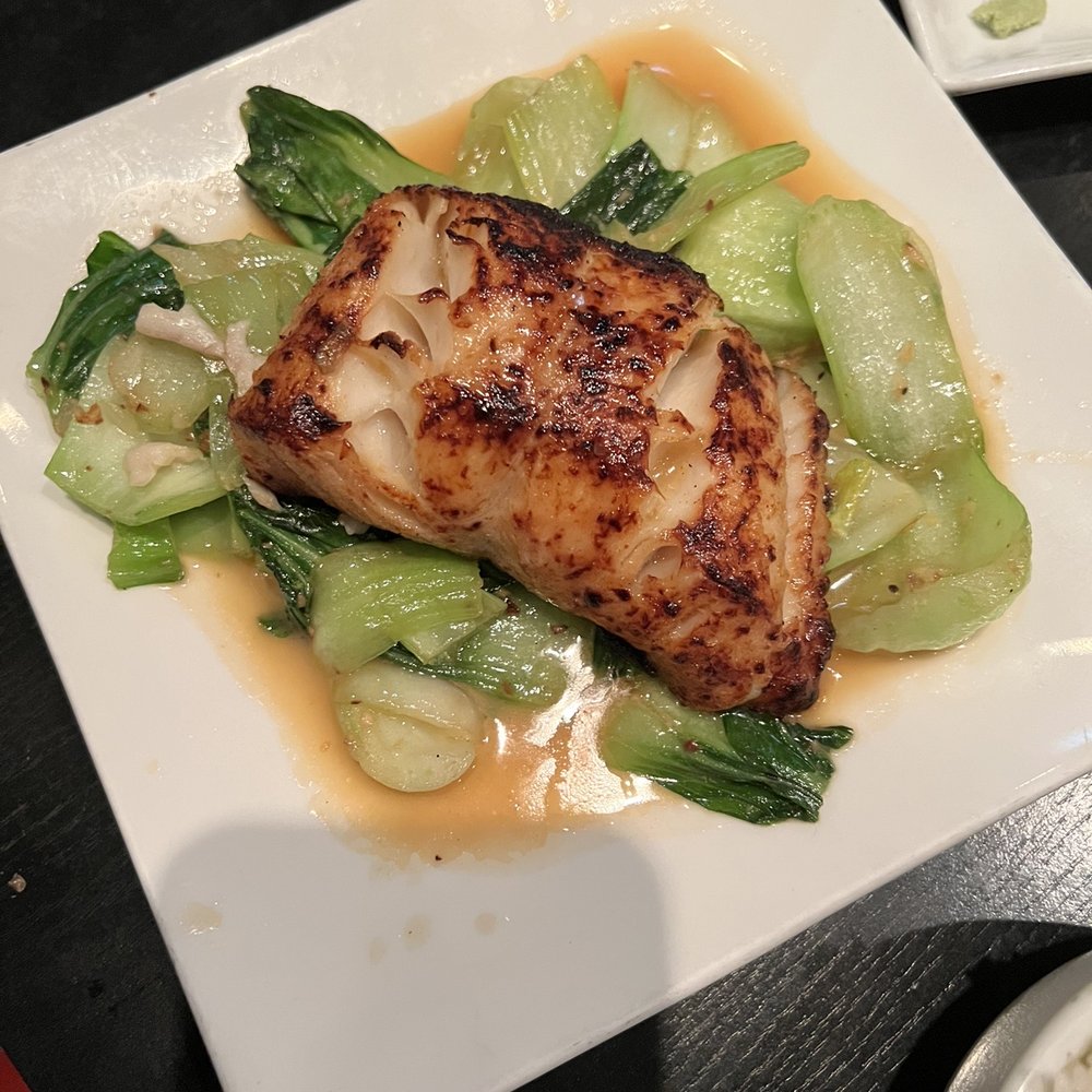 Muramoto Hilldale - Sushi Bars Near Me - Madison, Wisconsin
