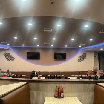Pho Mai - Dining (impressive ceiling light effect) - Asian Fusion Near Me - Chino Hills, California