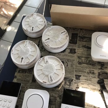 HelloTech - Smoke detectors - IT Services & Computer Repair Near Me HelloTech - Smoke detectors - IT Services & Computer Repair Near Me