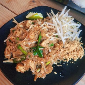 Khao Nom - Pad Thai - Desserts Near Me - Elmhurst, New York