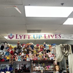 Lyft Up Lives - vintage dolls and toys