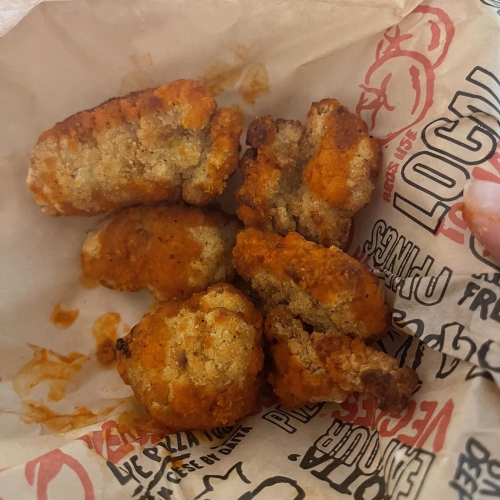 Fresh Brothers - Burbank - 6 Piece Boneless Bites - "tossed" in sauce. Wish there was more sauce to cover whole bite. - Pizza Near Me - Burbank, California Fresh Brothers - Burbank - 6 Piece Boneless Bites - "tossed" in sauce. Wish there was more sauce to cover whole bite. - Pizza Near Me - Burbank, California
