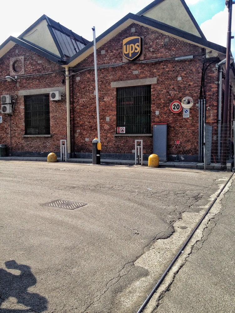 UPS Via Gaudenzio Fantoli 15A, Milano, Italy Shipping Centers Phone Number Yelp
