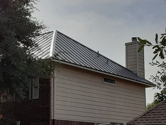 Steadfast Roofing Logo